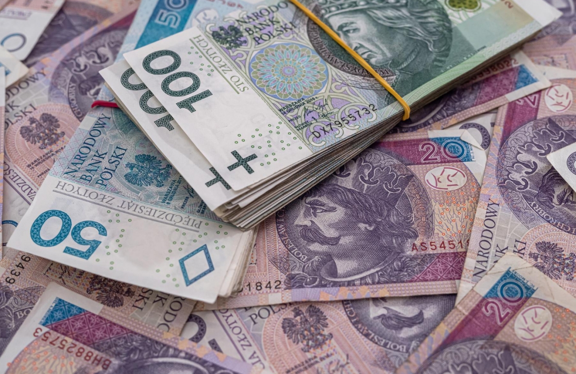 Samorząd Zduńskiej Woli otrzymuje 81 tys. zł na renowację wojennych miejsc pochówku na parafialnym cmentarzu